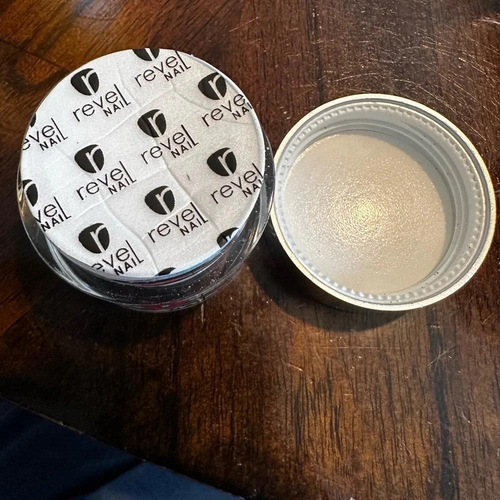 Revel Nail Striking DIP POWDER 1 oz - Picture 4 of 4
